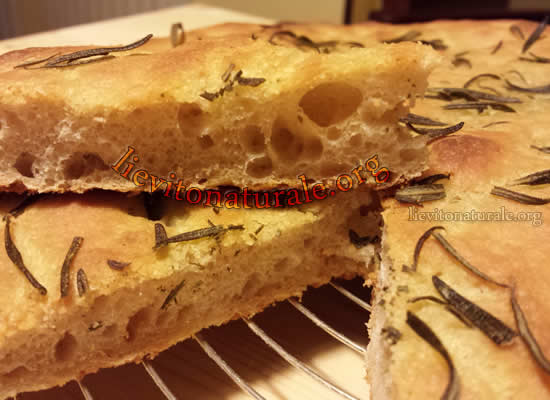 interno focaccia rosmarino