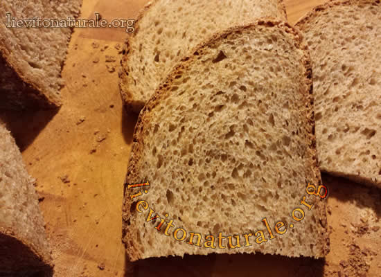 Pane con farine integrali